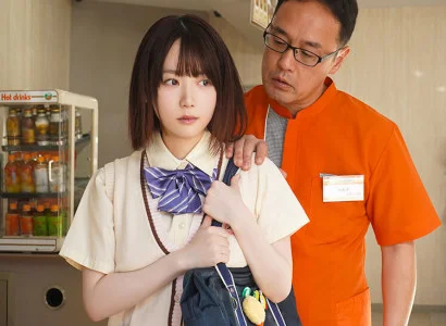 Người quản lý xử lý em gái ăn cắp vặt tại cửa hàng